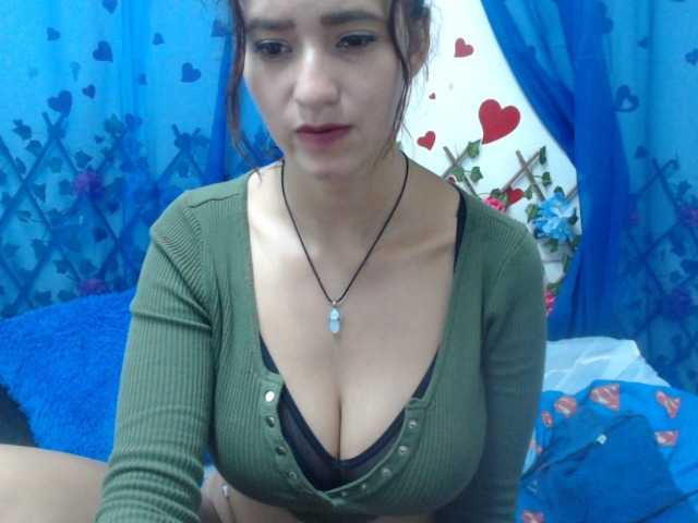 Live sex webcam photo for annieclark #271323041