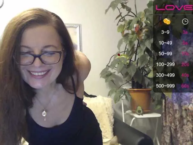 Live sex webcam photo for HelenBerg #271322732