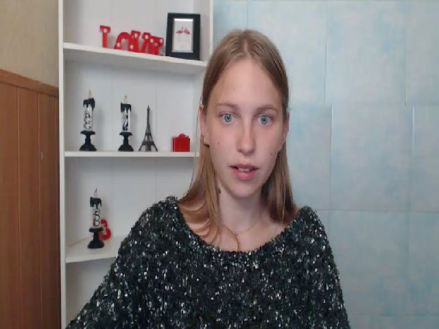 Live sex webcam photo for SshyTeen #271325064