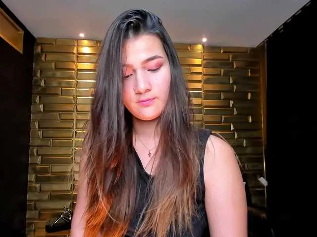 Live sex webcam photo for NinaCavalli #271319577