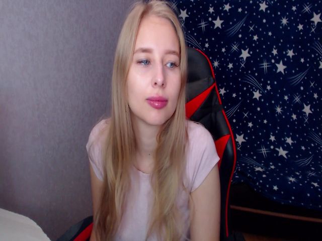 Live sex webcam photo for JessyGinger #271324844