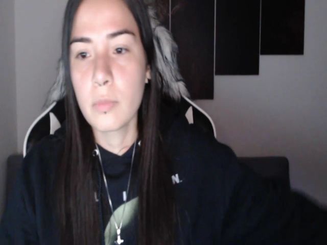 Live sex webcam photo for LycanGirl #271321102
