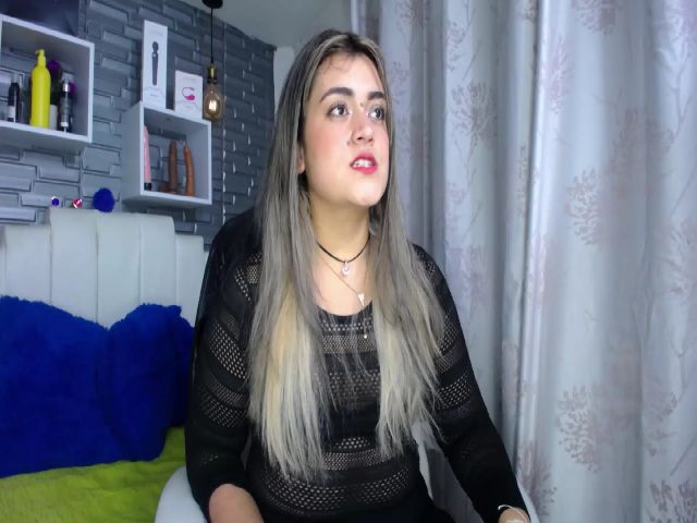 Live sex webcam photo for Noonalatin #271321542