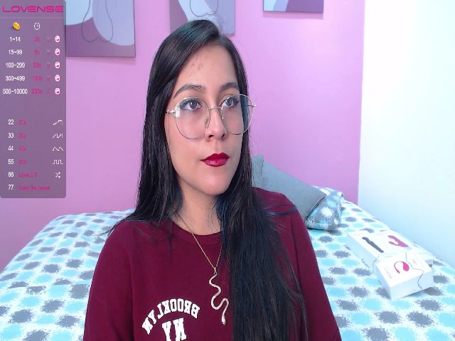 Live sex webcam photo for Eva_Collins2 #271327294