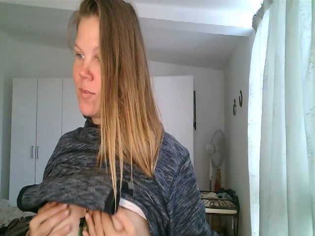 Live sex webcam photo for CallMeMaria #271327710