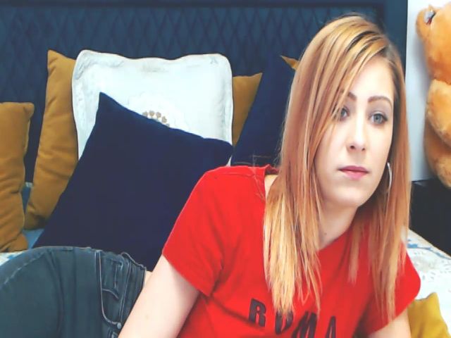 Live sex webcam photo for Marissa_Cute #271333704