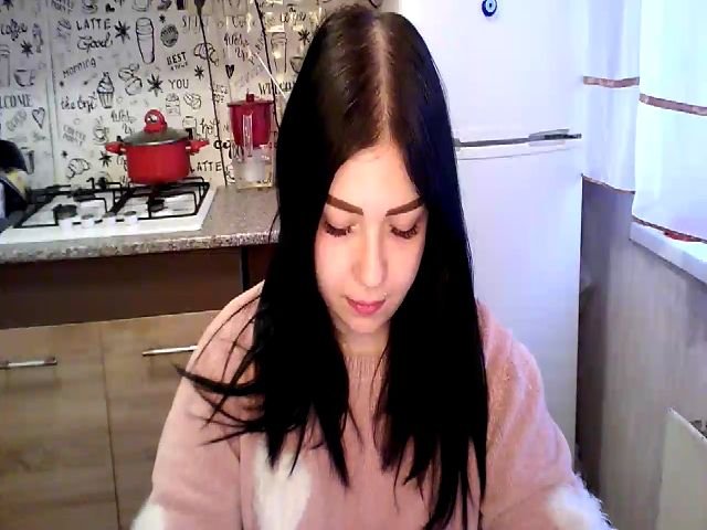 Live sex webcam photo for SexyInMyPJs #271327743