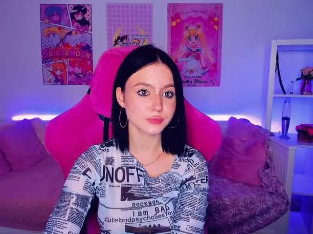 Live sex webcam photo for JoaneMoris #271323049