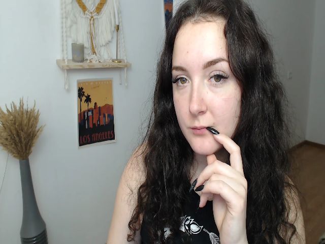 Live sex webcam photo for GloriaSparks #271325659