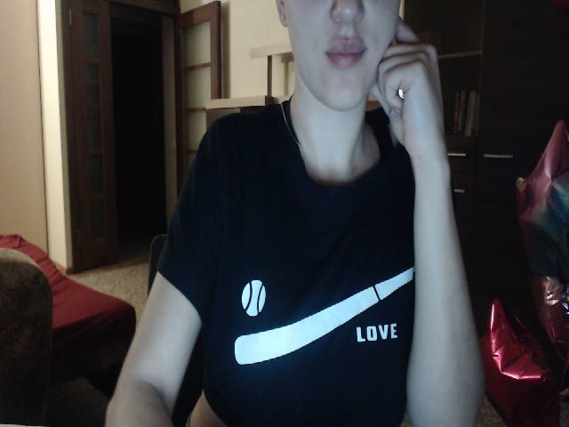 Live sex webcam photo for MelissaMiss #271332767