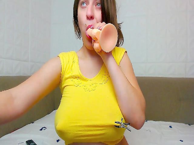 Live sex webcam photo for ScreamSlutty #271331890