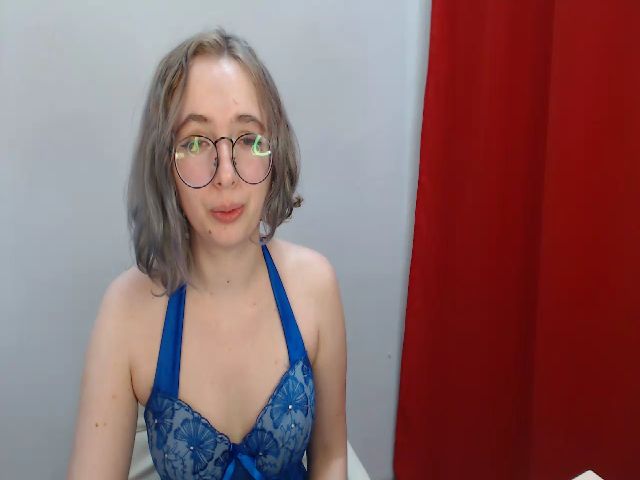 Live sex webcam photo for Mini_Diva #287886377