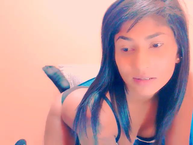 Live sex webcam photo for INDIANGOLD #271318219