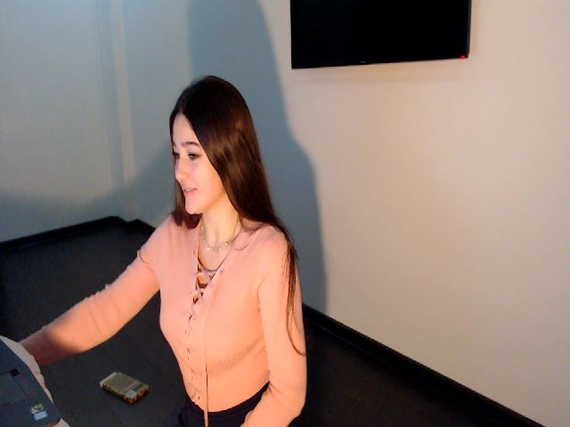 Live sex webcam photo for Lucky_V #271333737