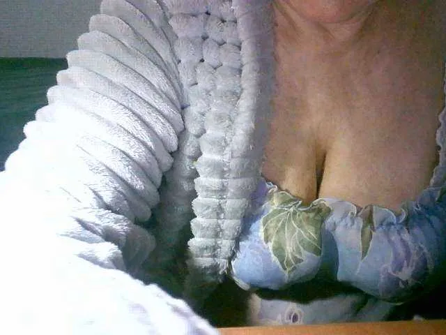 Live sex webcam photo for RomachkaT #271330217