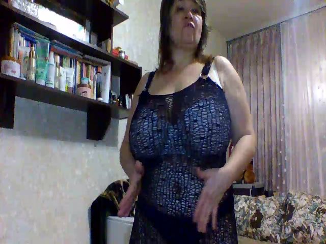 Live sex webcam photo for Huge_nipple8 #271332202