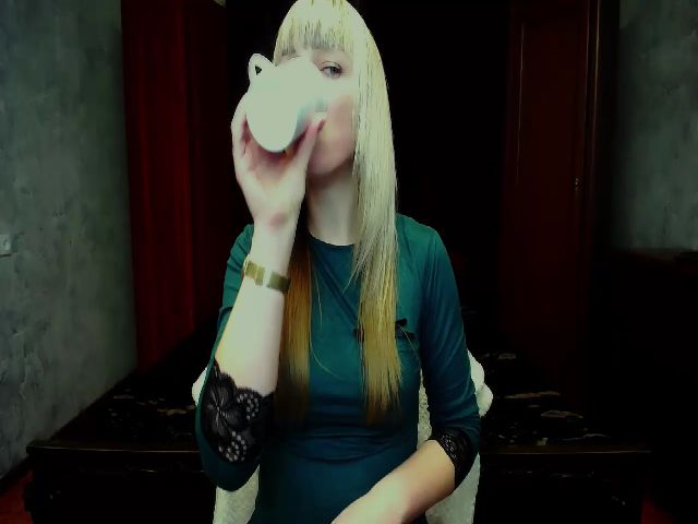 Live sex webcam photo for AimeeWilliams #271328006