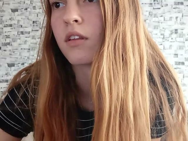 Live sex webcam photo for Tessa005 #271327328