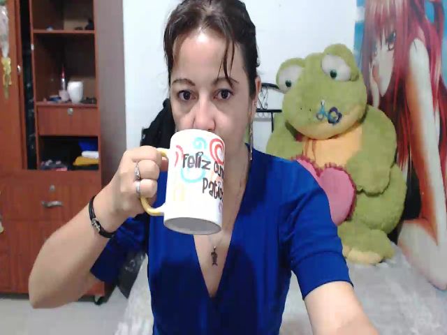 Live sex webcam photo for AnieHorny #271327180