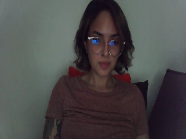 Live sex webcam photo for emmastone2 #271319011