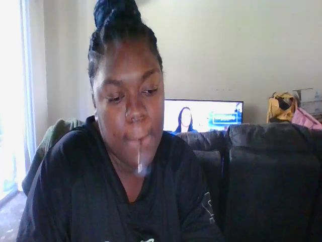 Live sex webcam photo for Bigbootibambi #271329523
