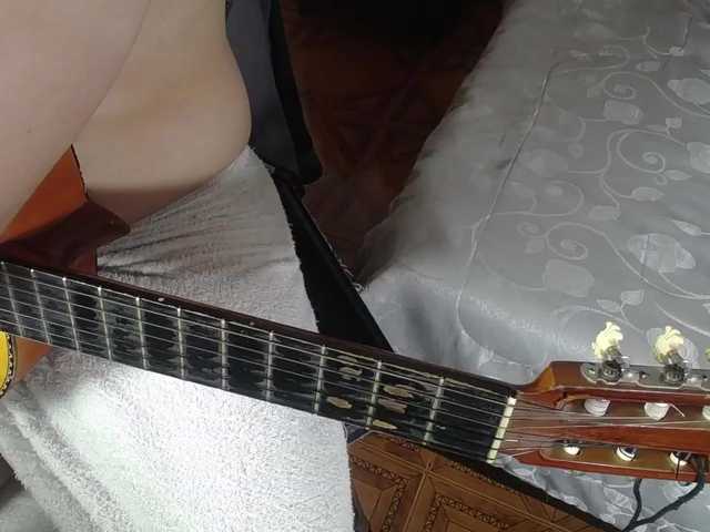 Live sex webcam photo for mia-ben #271318724