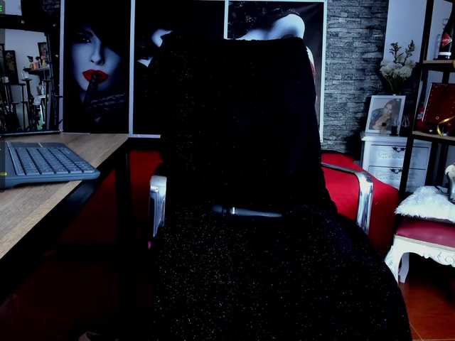 Live sex webcam photo for AndreMistress #271319445