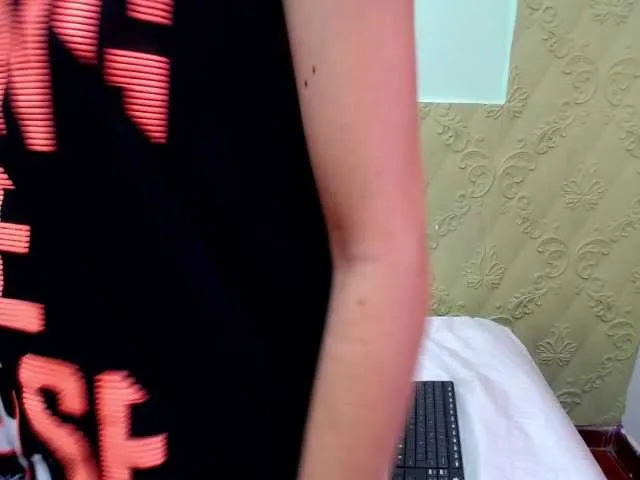 Live sex webcam photo for anne-white #271331278