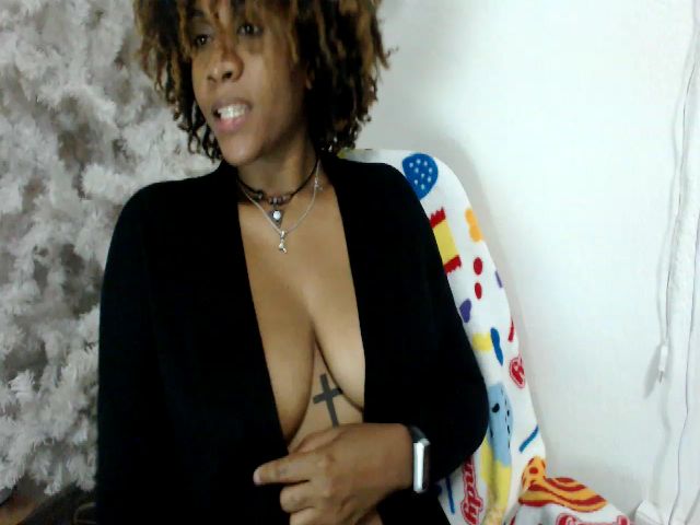 Live sex webcam photo for AnaDollxo #271320817