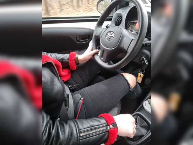 Live sex webcam photo for Beshenayakisk #271326079