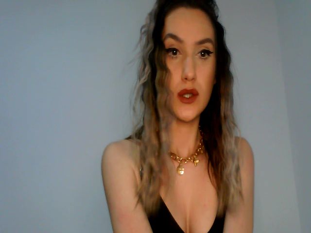 Live sex webcam photo for AnaMadness #271331757