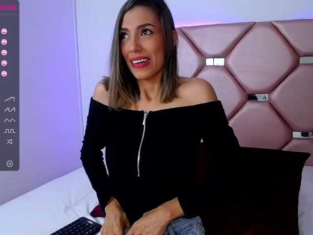 Live sex webcam photo for alexandrahirs #271326916