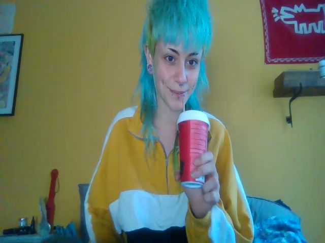 Live sex webcam photo for Punky_heidi #271327740