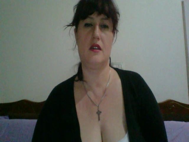Live sex webcam photo for sloppymilf #271323930