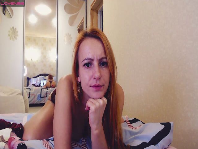 Live sex webcam photo for RedAngeell #271332045