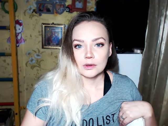 Live sex webcam photo for ARIA_PRISM #271328793