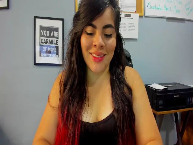 Live sex webcam photo for AngelinSweet #271330454