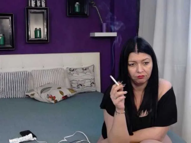 Live sex webcam photo for AiyanaaParis #271330753