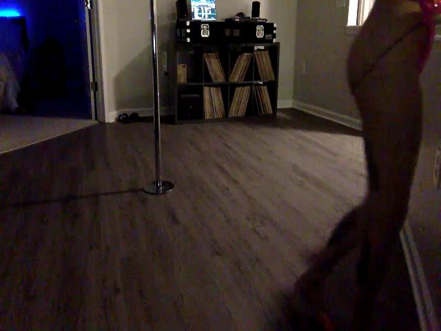 Live sex webcam photo for BlueDragun #271324815