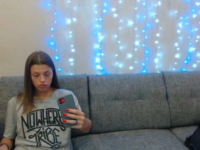 Live sex webcam photo for BugaGirls #271334256