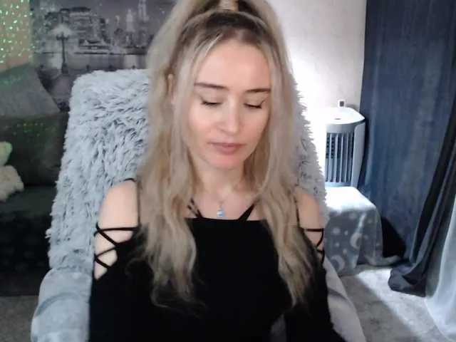 Live sex webcam photo for xyliganka777 #271334428