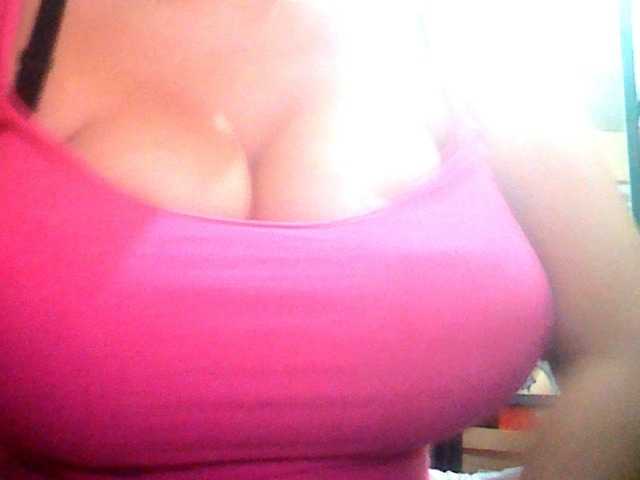Live sex webcam photo for BarbieBigTits #271341184
