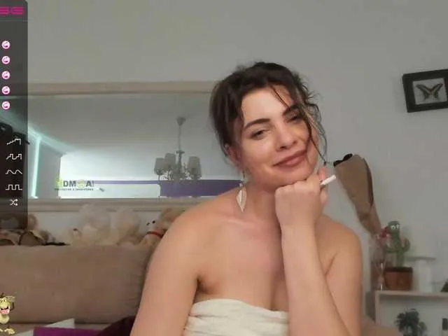Live sex webcam photo for MargoHot7 #271340519