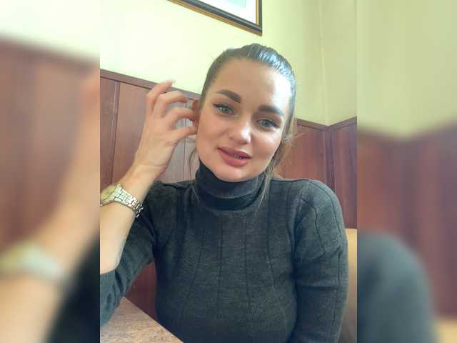 Live sex webcam photo for Rainhappyyy #271340579