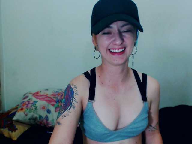 Live sex webcam photo for RedFury1 #271338728