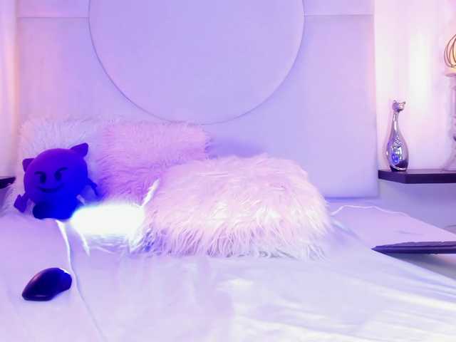 Live sex webcam photo for Jane-Travis #271344267