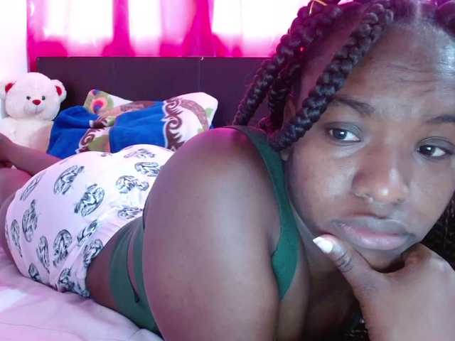 Live sex webcam photo for Daizy-cooper #271341411