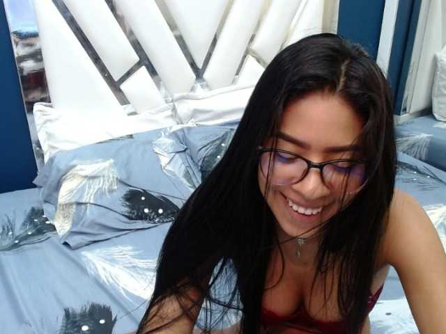 Live sex webcam photo for CorinaHudson #271344556