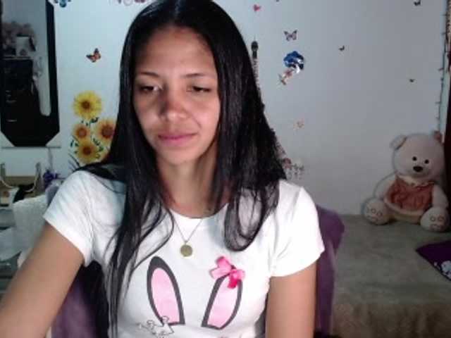 Live sex webcam photo for canela-66 #271338742