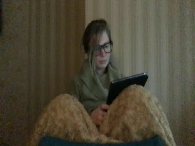 Live sex webcam photo for A_Girlie #271339226